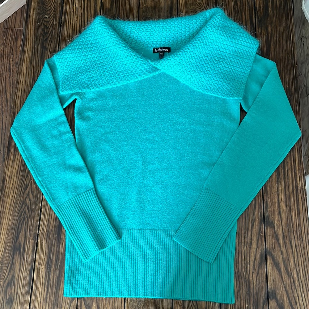 Le Chateau green sweater
